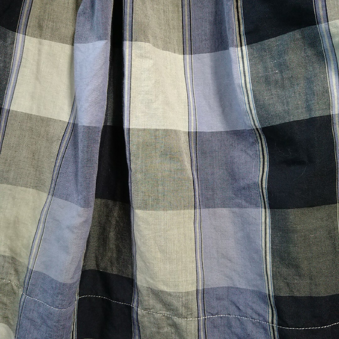 MARGARET HOWELL(マーガレットハウエル)のMARGARET HOWELL 綿麻タックスカート フレアスカート 青系 レディースのスカート(ひざ丈スカート)の商品写真