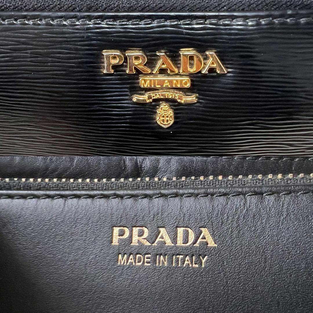 PRADA - 【極美品】プラダ 長財布 ラウンドファスナー ヴィッテロ