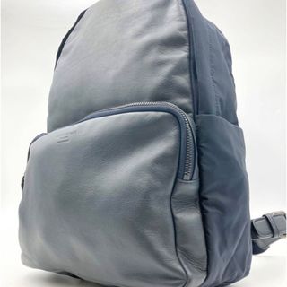 新品、未使用品)ジョルジオ・アルマーニのバックパック NAVEリュック
