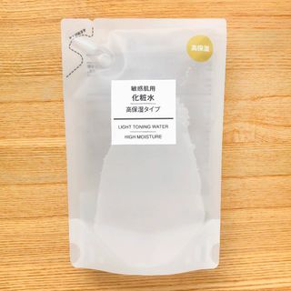 ムジルシリョウヒン(MUJI (無印良品))の１個　無印良品　化粧水　敏感肌用　高保湿タイプ　詰め替え　リフィル　200ml(化粧水/ローション)