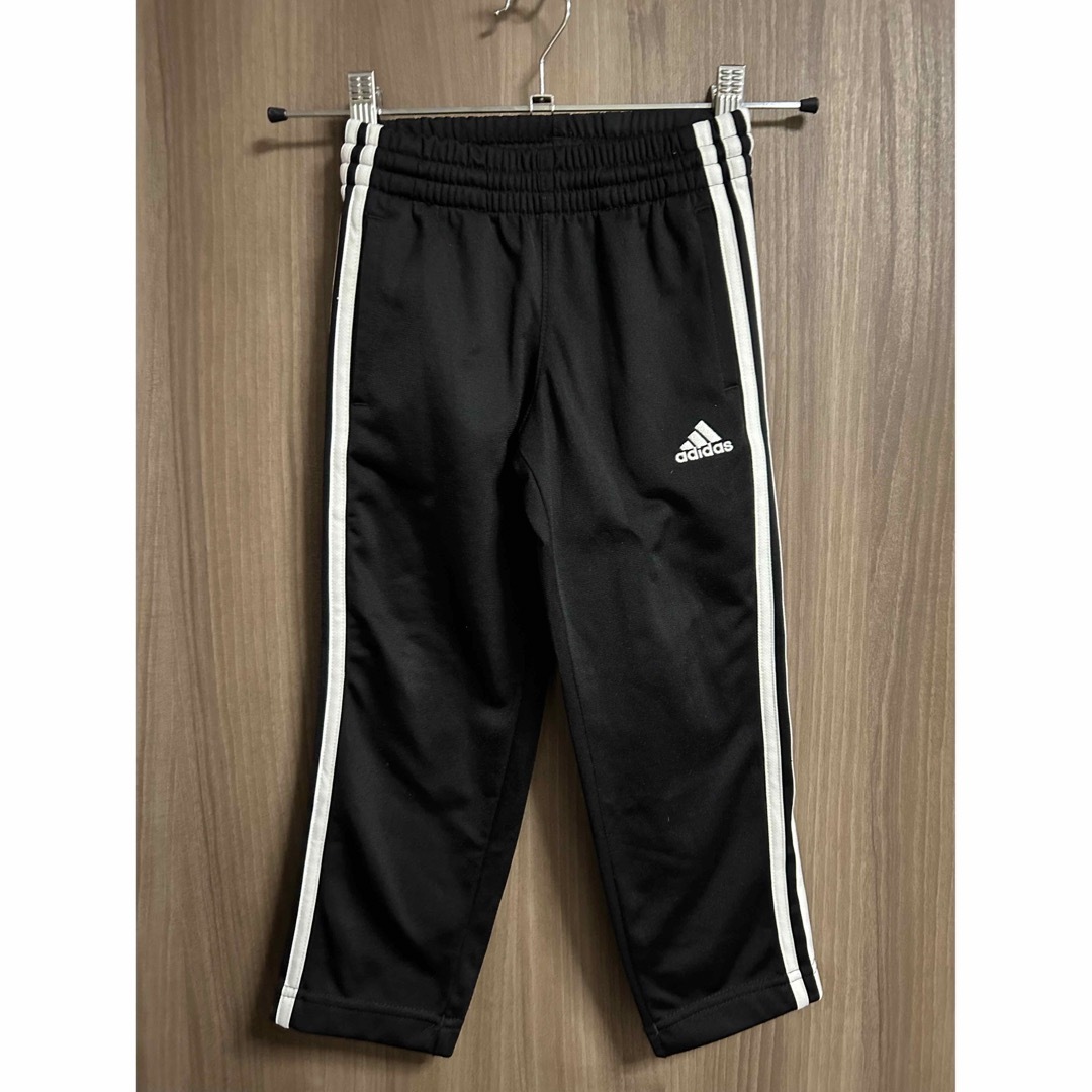 adidas(アディダス)のadidasジャージ100㎝ キッズ/ベビー/マタニティのキッズ服男の子用(90cm~)(パンツ/スパッツ)の商品写真