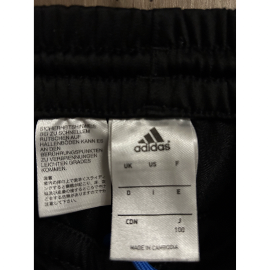 adidas(アディダス)のadidasジャージ100㎝ キッズ/ベビー/マタニティのキッズ服男の子用(90cm~)(パンツ/スパッツ)の商品写真