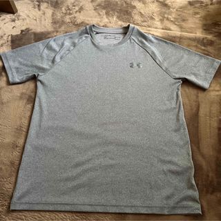 アンダーアーマー(UNDER ARMOUR)のアンダーアーマー半袖 Tシャツ SMサイズ　濃いグレー(ウェア)