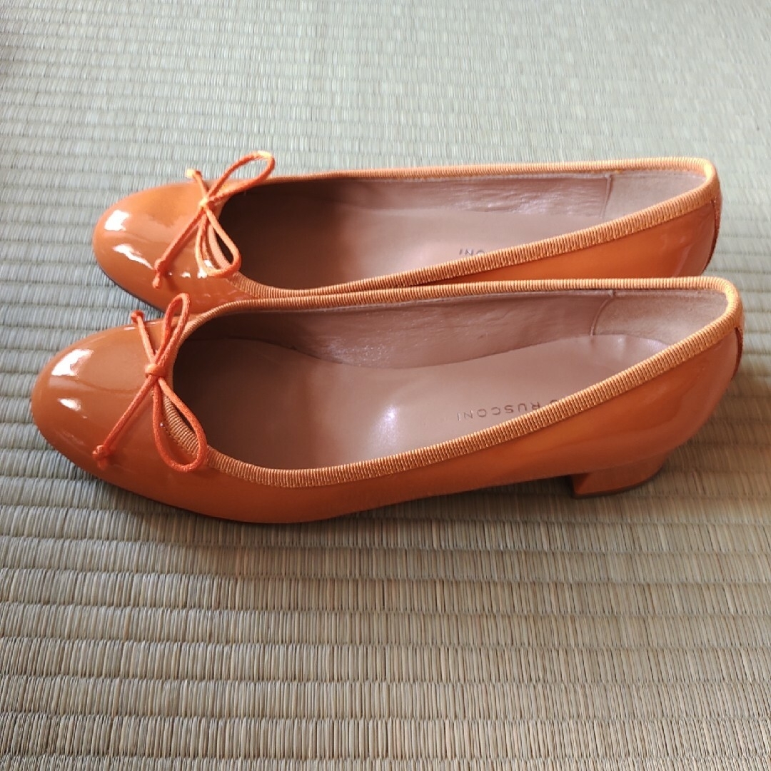 FABIO RUSCONI(ファビオルスコーニ)のFABIO  RUSCONI　パンプス　オレンジ レディースの靴/シューズ(ハイヒール/パンプス)の商品写真