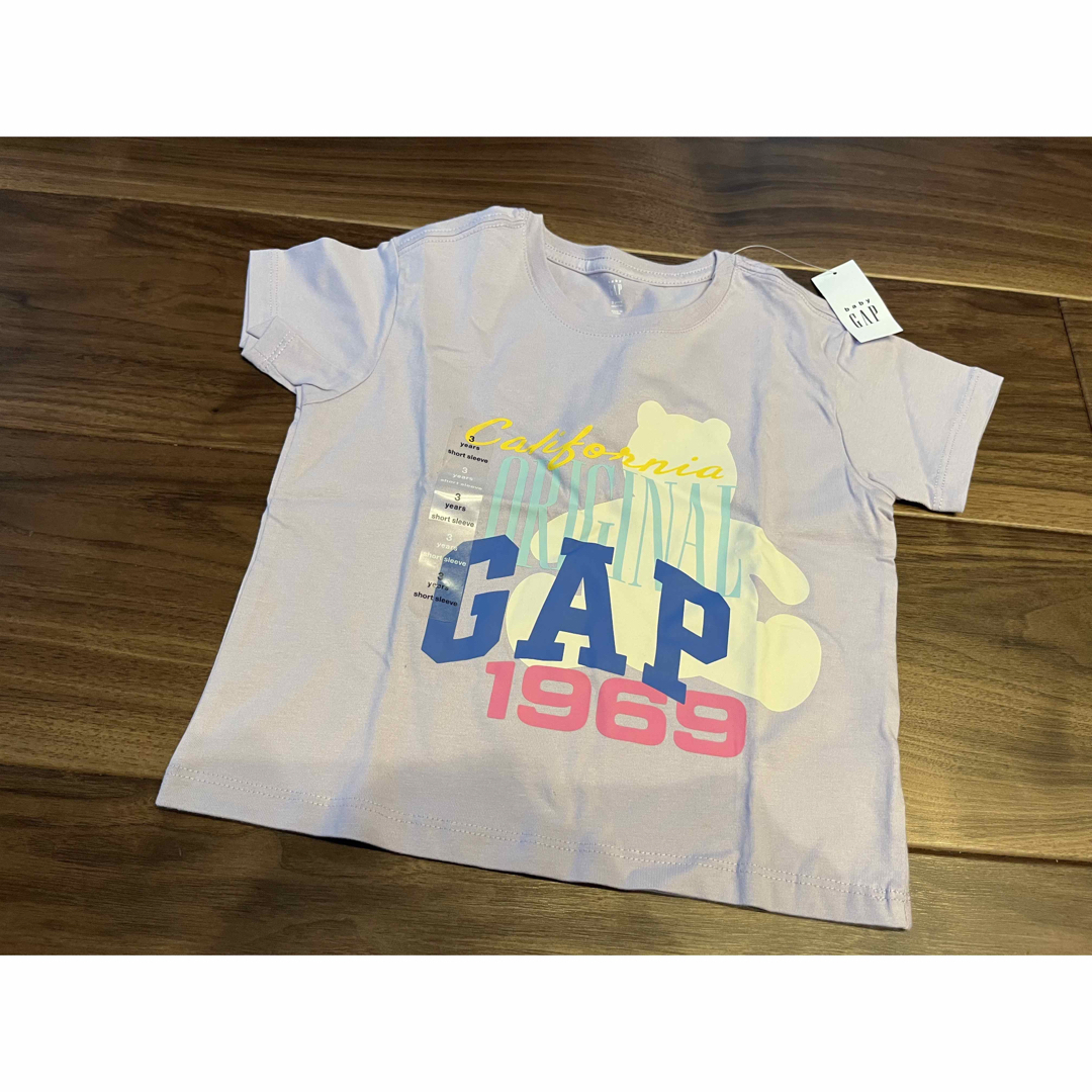 GAP Kids(ギャップキッズ)のGAPロゴくまTシャツ(100cm) キッズ/ベビー/マタニティのキッズ服女の子用(90cm~)(Tシャツ/カットソー)の商品写真