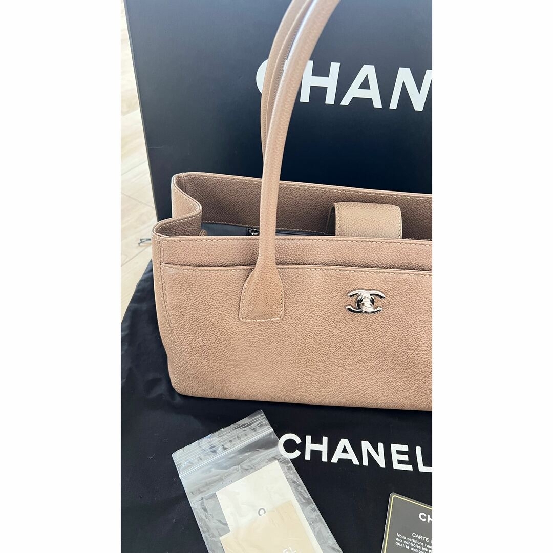 CHANEL エグゼクティブトートバッグ　ベージュ