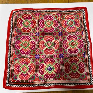 刺繍　敷物(インテリア雑貨)