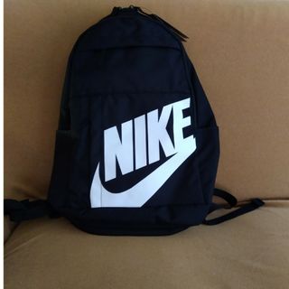 ナイキ(NIKE)のちあゆ様専用🌠ナイキリュック　　21L(バッグパック/リュック)