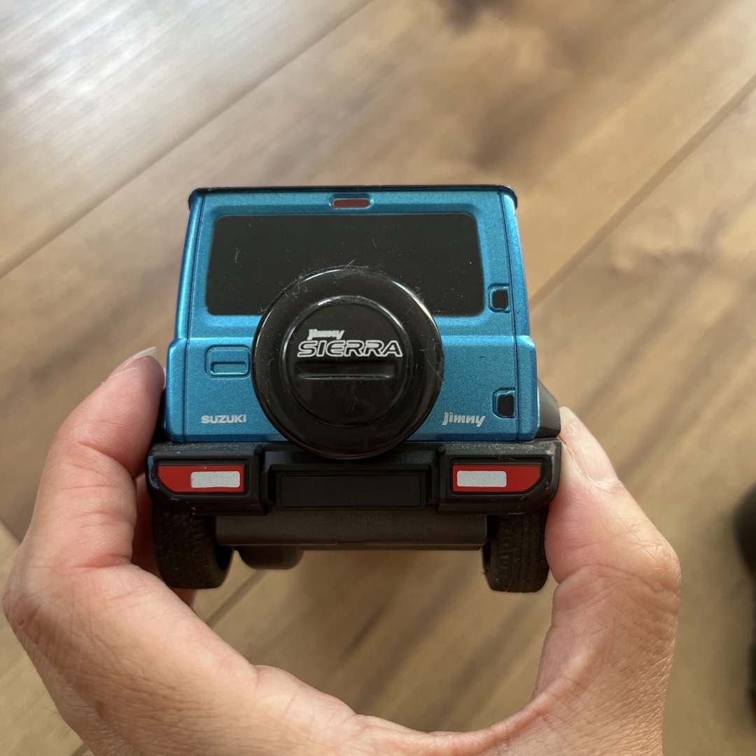 スズキ(スズキ)のJimny SIERRA ラジコン エンタメ/ホビーのおもちゃ/ぬいぐるみ(トイラジコン)の商品写真