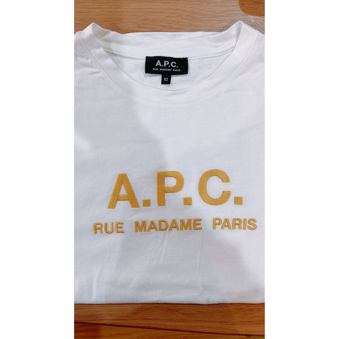 A.P.C - a.p.c. 半袖Tシャツ tシャツ トップス 刺繍 金刺繍 ロゴ apcの ...