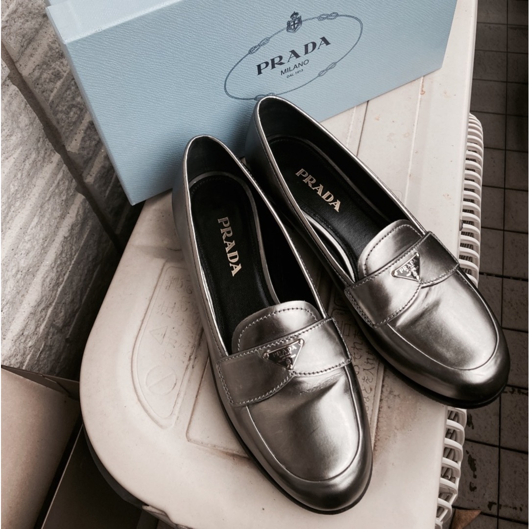 レビュー投稿で選べる特典 【極美品】PRADA プラダ ローファー 24