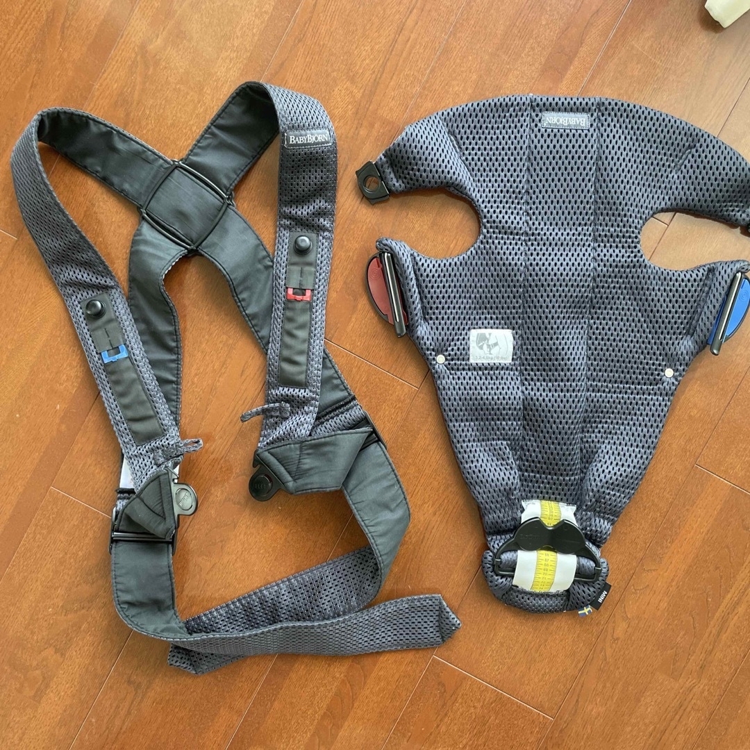 BABYBJORN(ベビービョルン)のベビービョルン　ベビーキャリア　ミニ キッズ/ベビー/マタニティの外出/移動用品(抱っこひも/おんぶひも)の商品写真