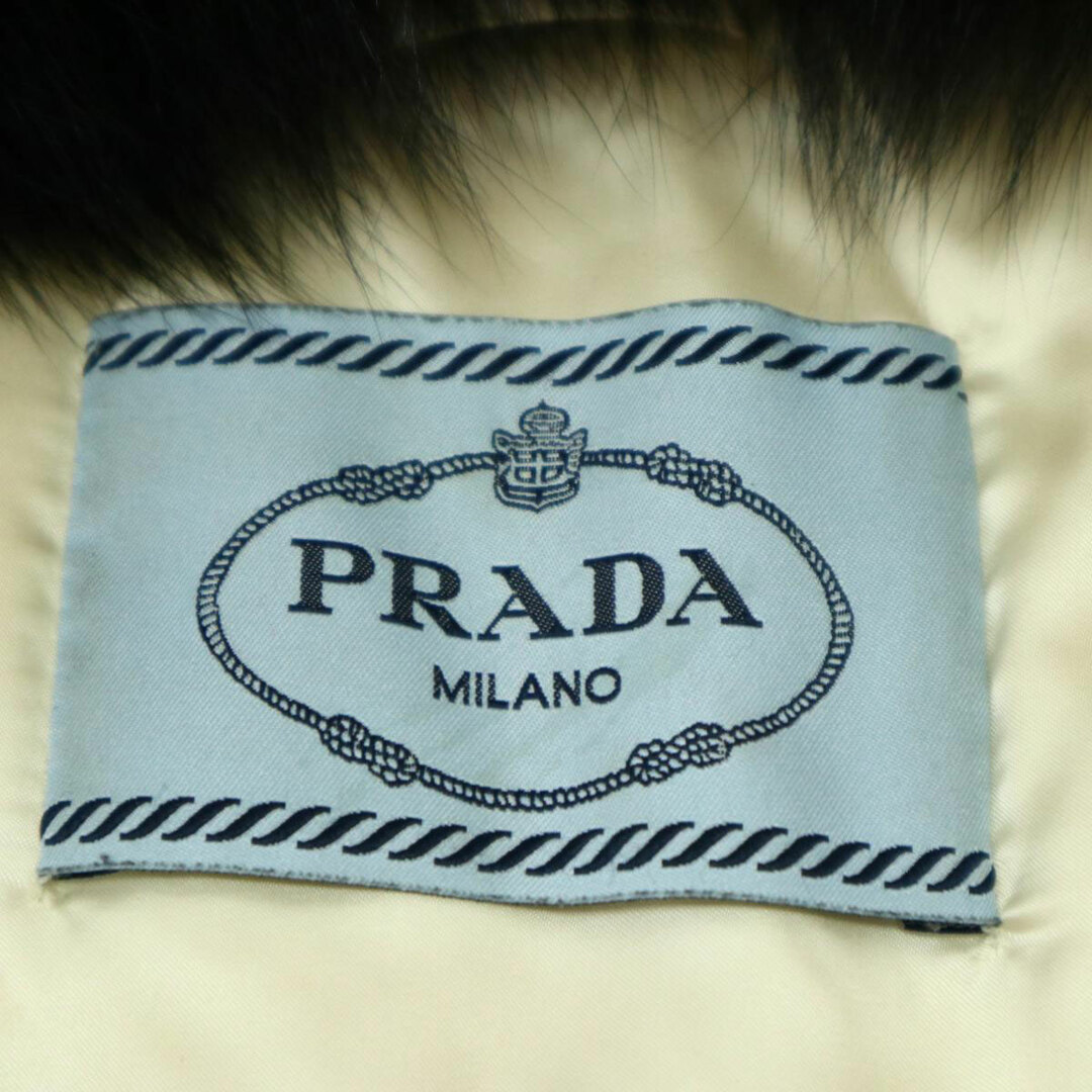 PRADA(プラダ)のプラダ フォックスファー ダウンジャケット 28B061 R152 R0K レディース ブラック PRADA 【中古】 【アパレル・小物】 レディースのジャケット/アウター(その他)の商品写真