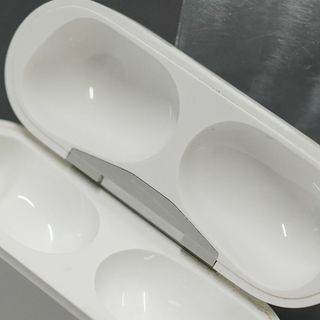 Apple AirPods Pro エアーポッズ プロ 充電ケースのみ USED超美品 第一世代 ワイヤレス充電 イヤホン Qi MWP22J/A A2190 純正 完動品 V9047