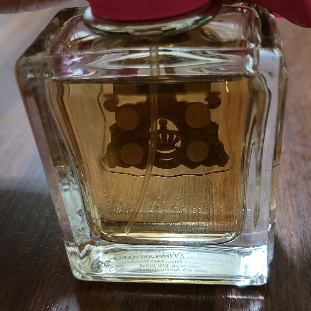 Juicy Couture(ジューシークチュール)の【お値下げ】【送料無料】ジューシー　クチュールビバラジューシー　50ml コスメ/美容の香水(香水(女性用))の商品写真