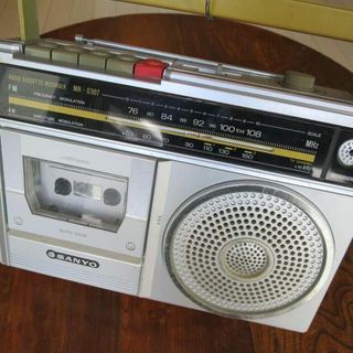 SANYO　DC-DA70 ミニコンポ CDラジオ カセット AM/ FMコンポ