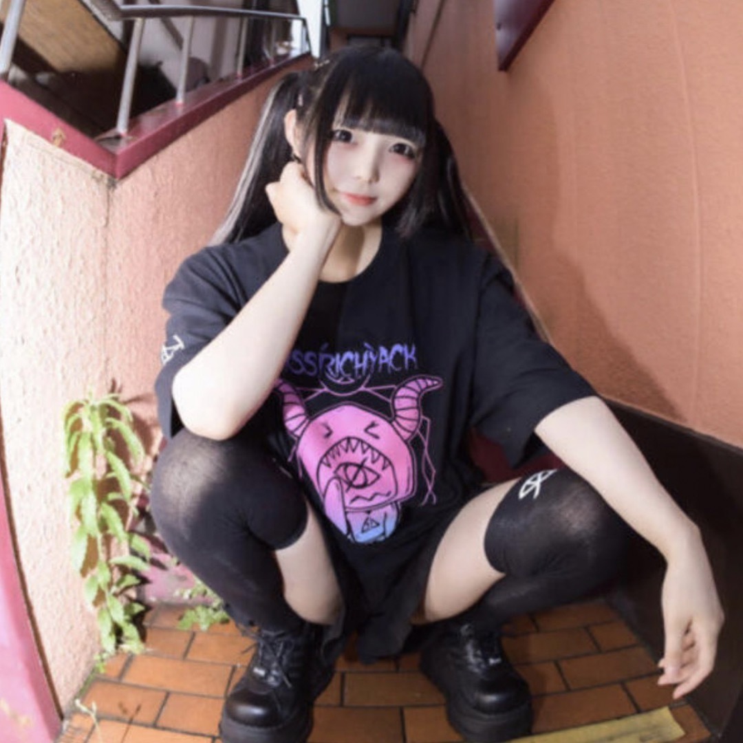 KRYくん(仮).T ブラック　  オーバーサイズ　BIG  Tシャツ