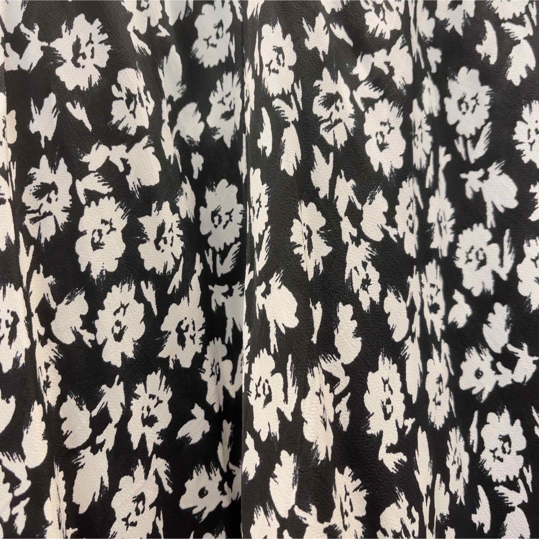 ZARA(ザラ)のZARA 花柄スカート レディースのスカート(ロングスカート)の商品写真
