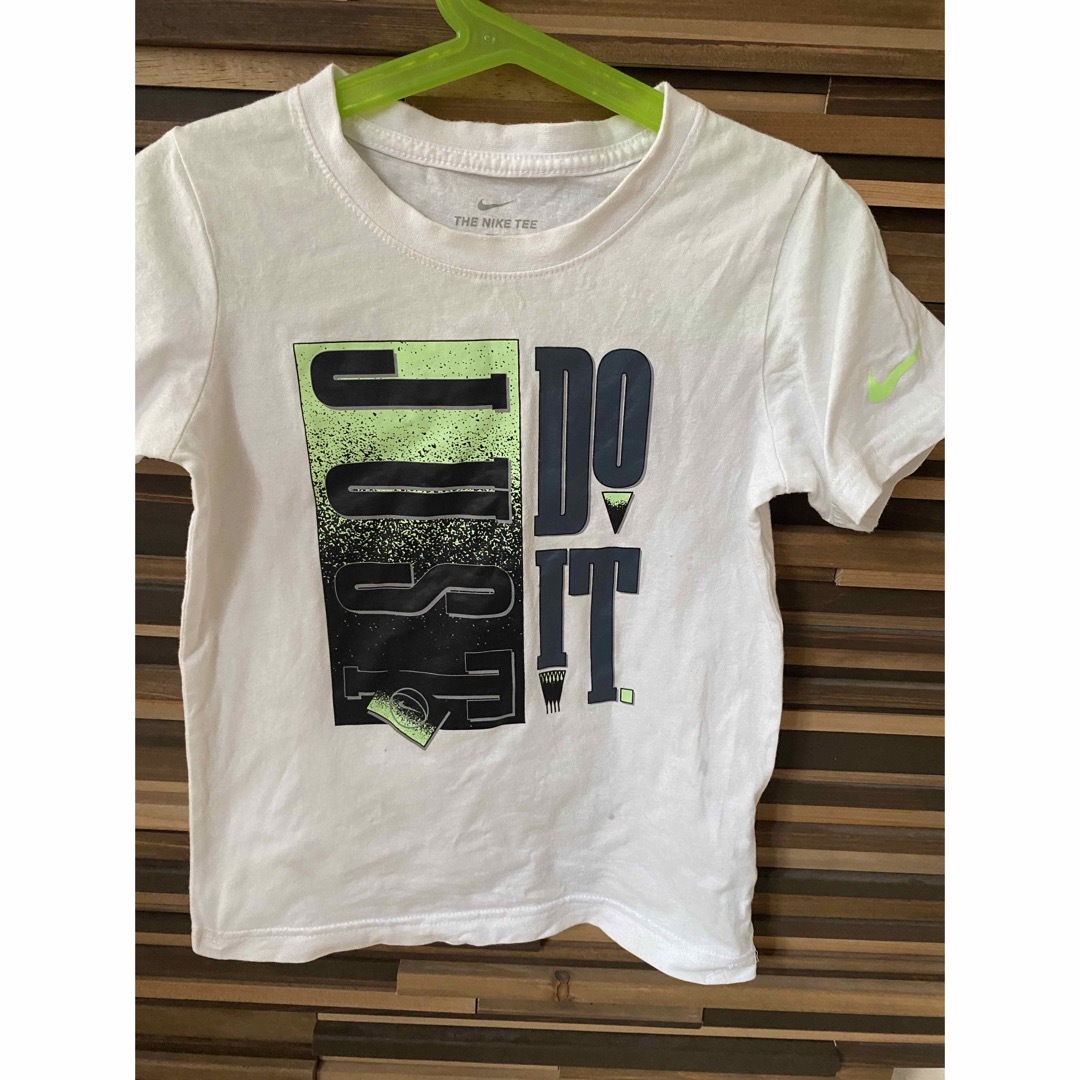 NIKE(ナイキ)のNIKE Tシャツ キッズ/ベビー/マタニティのキッズ服男の子用(90cm~)(Tシャツ/カットソー)の商品写真