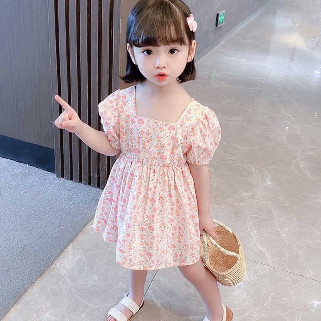 韓国子供服 花柄ワンピース キッズ/ベビー/マタニティのキッズ服女の子用(90cm~)(ワンピース)の商品写真