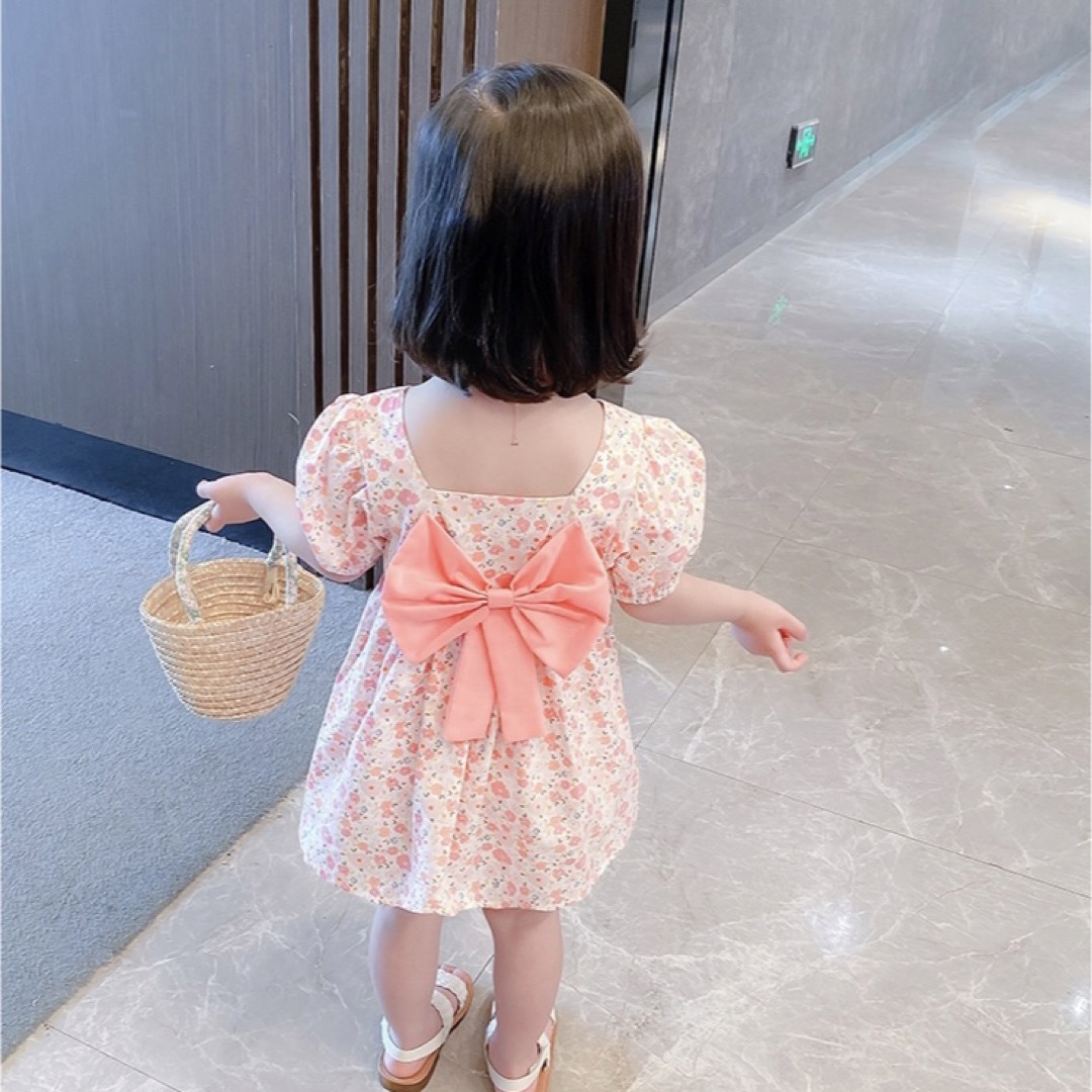 韓国子供服 花柄ワンピース キッズ/ベビー/マタニティのキッズ服女の子用(90cm~)(ワンピース)の商品写真