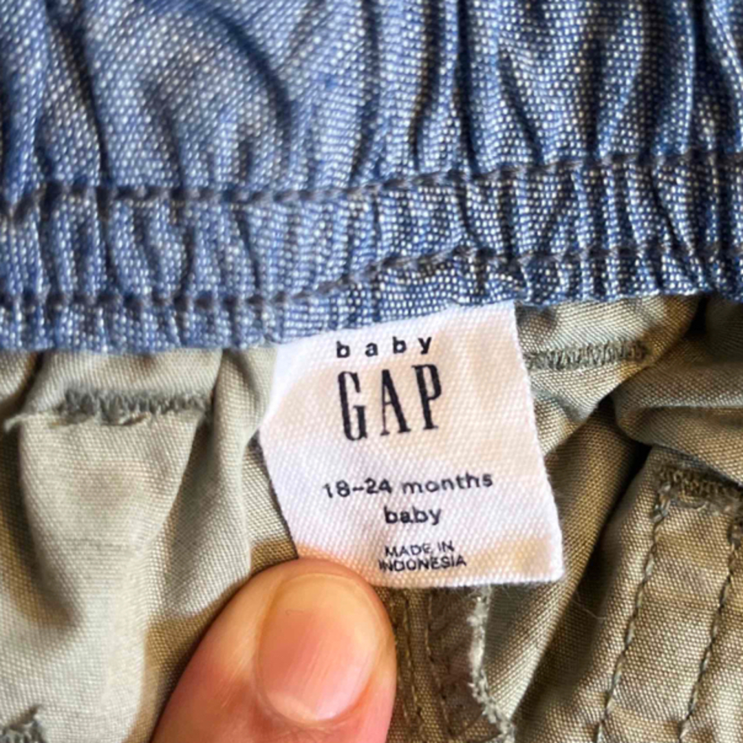 babyGAP(ベビーギャップ)のGAP ギャップ　ベビー　キッズ　90センチ　半パン キッズ/ベビー/マタニティのキッズ服男の子用(90cm~)(パンツ/スパッツ)の商品写真