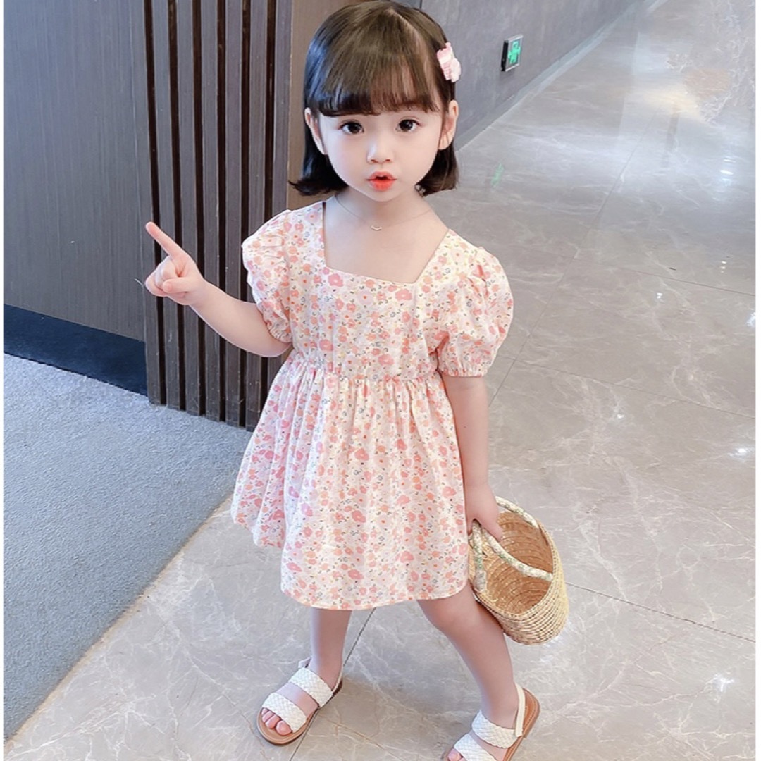 韓国子供服 花柄ワンピース キッズ/ベビー/マタニティのキッズ服女の子用(90cm~)(ワンピース)の商品写真