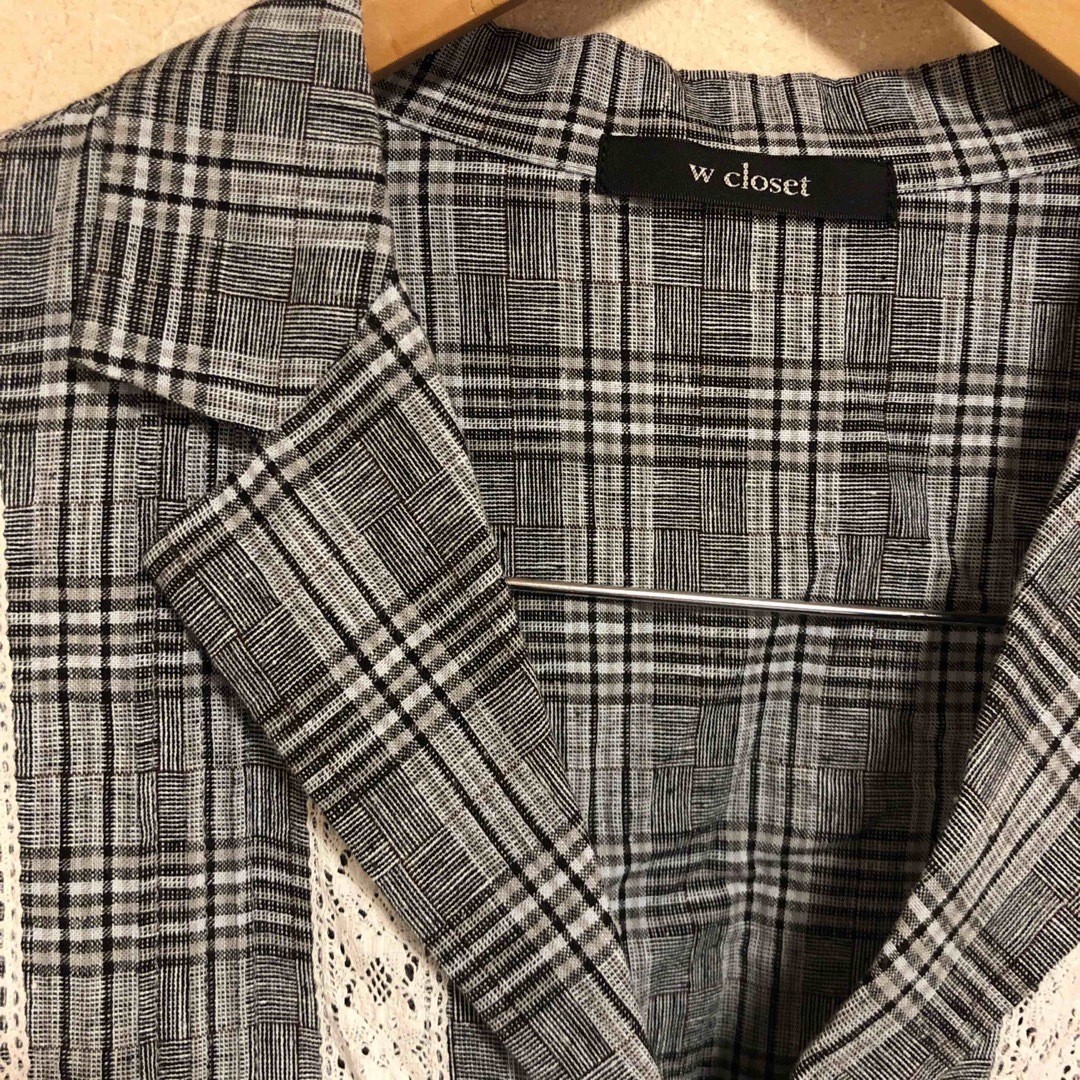 w closet(ダブルクローゼット)のシャツ ブラウス ジャケット 薄手 レディースのトップス(シャツ/ブラウス(半袖/袖なし))の商品写真