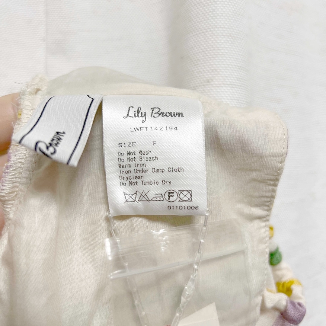 Lily Brown(リリーブラウン)の♡新品LILY BROWNビスチェ♡ レディースのトップス(ベアトップ/チューブトップ)の商品写真