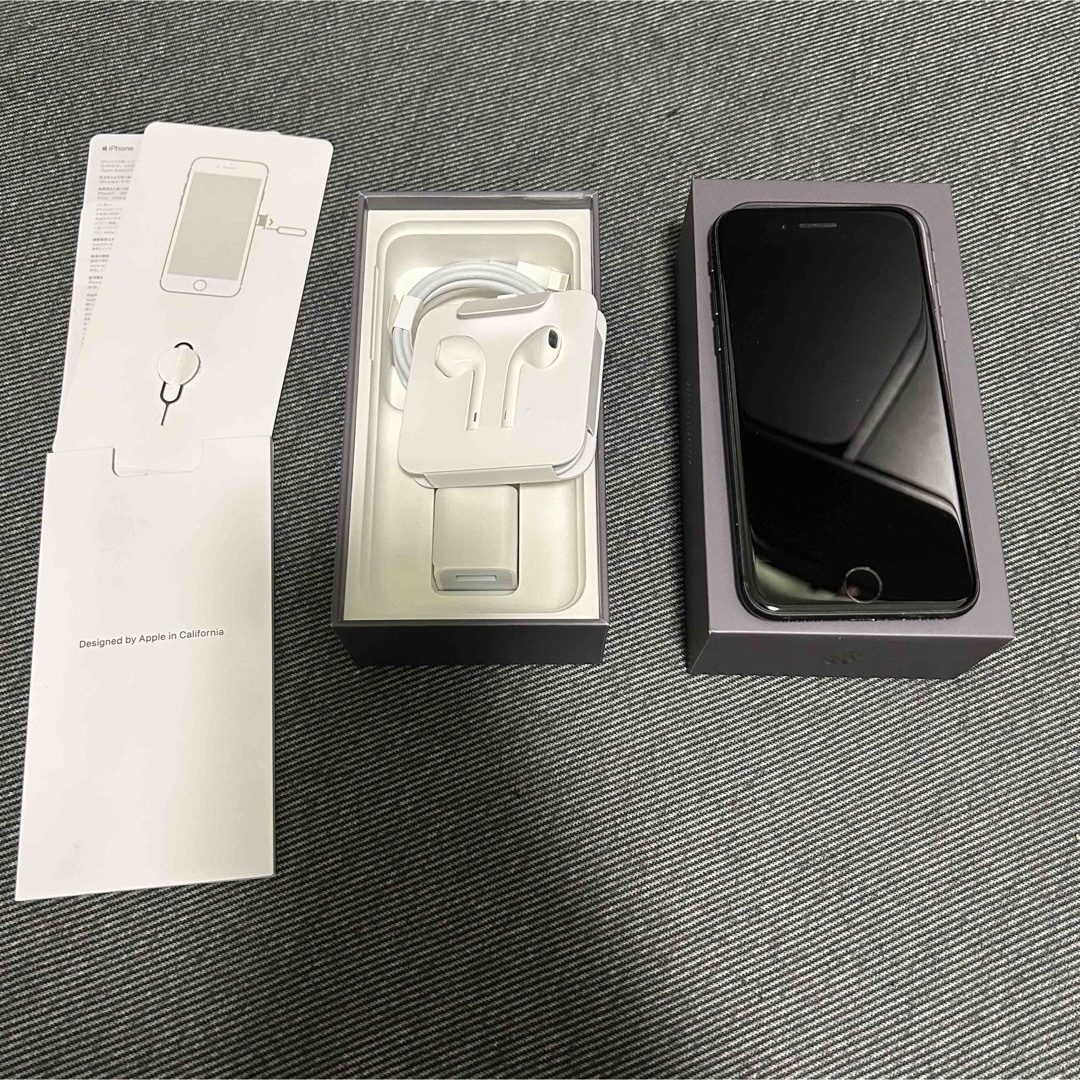 iPhone 8 Space Gray 64 GB ロック解除　本体のみ