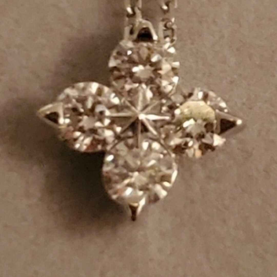 スタージュエリー ブライテストスター 0.25ct ネックレスのみです