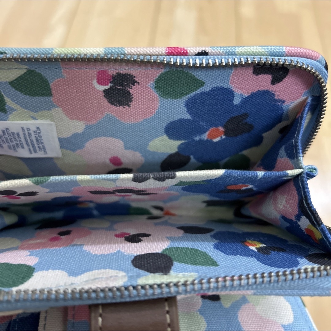 Cath Kidston(キャスキッドソン)のキャスキッドソン　二つ折り財布 レディースのファッション小物(財布)の商品写真