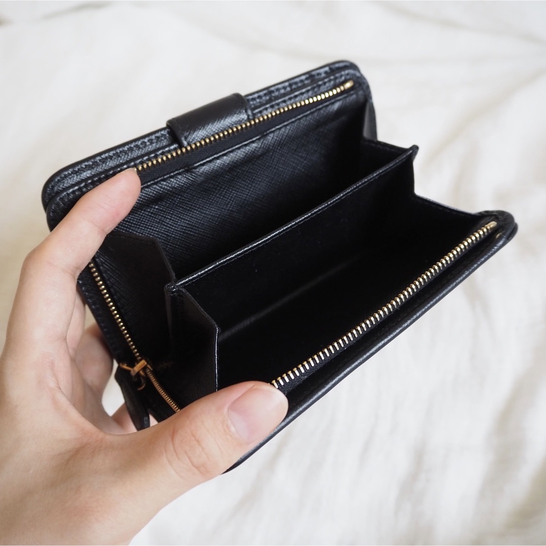 限定版 プラダ PRADA 二つ折り財布 プラダ 二つ折り財布