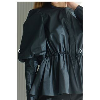 美品 スティナstina クローゼットflare blouse / navy