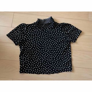 ザラ(ZARA)のZARA ドットトップス(シャツ/ブラウス(半袖/袖なし))