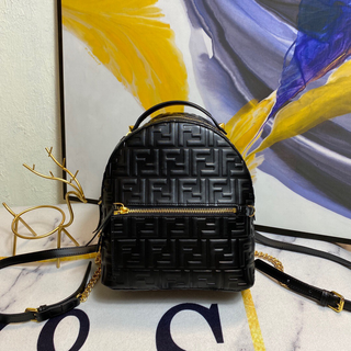 FENDI - 極美品 FENDI フェンディ リュック バックパック ブラック