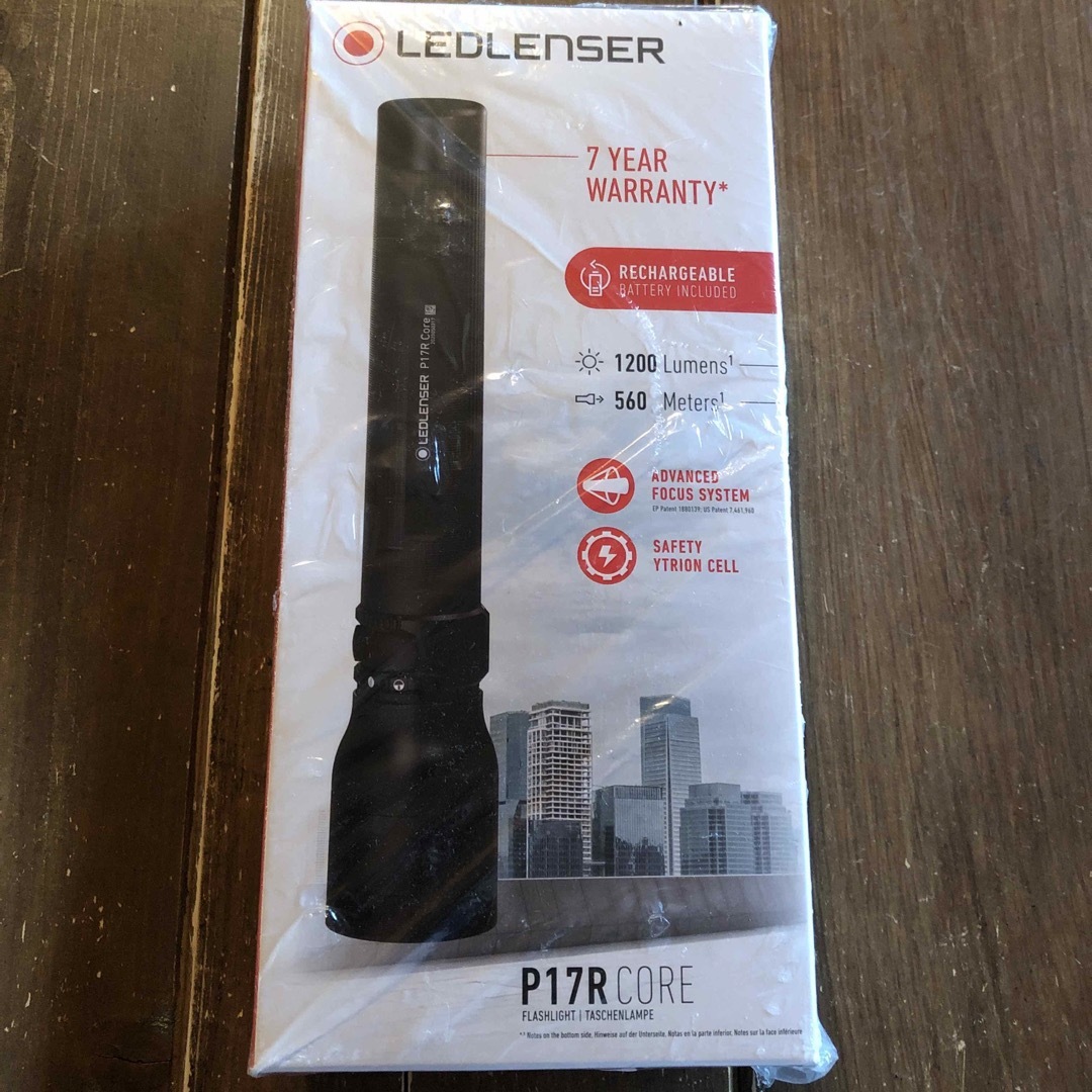 LEDLENSER(レッドレンザー)のLEDLENSER P17R CoreLEDライト1200lm レッドレンザー  スポーツ/アウトドアのアウトドア(ライト/ランタン)の商品写真