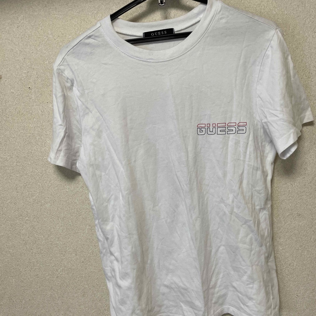 GUESS(ゲス)のGUSSゲスシャツ レディースのトップス(Tシャツ(半袖/袖なし))の商品写真