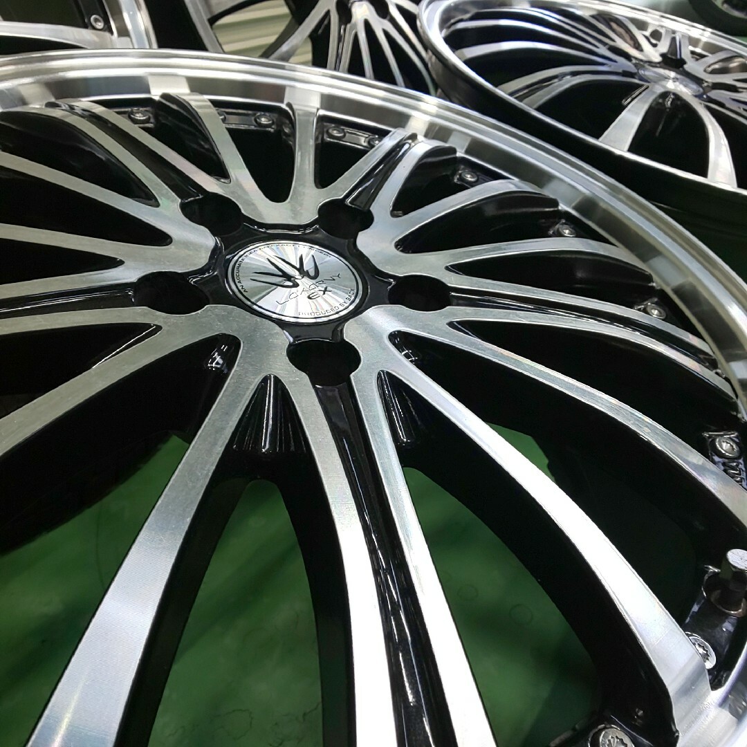 送料無料!BADX 18インチ×新品タイヤサイズ選択自由 215/45R18等