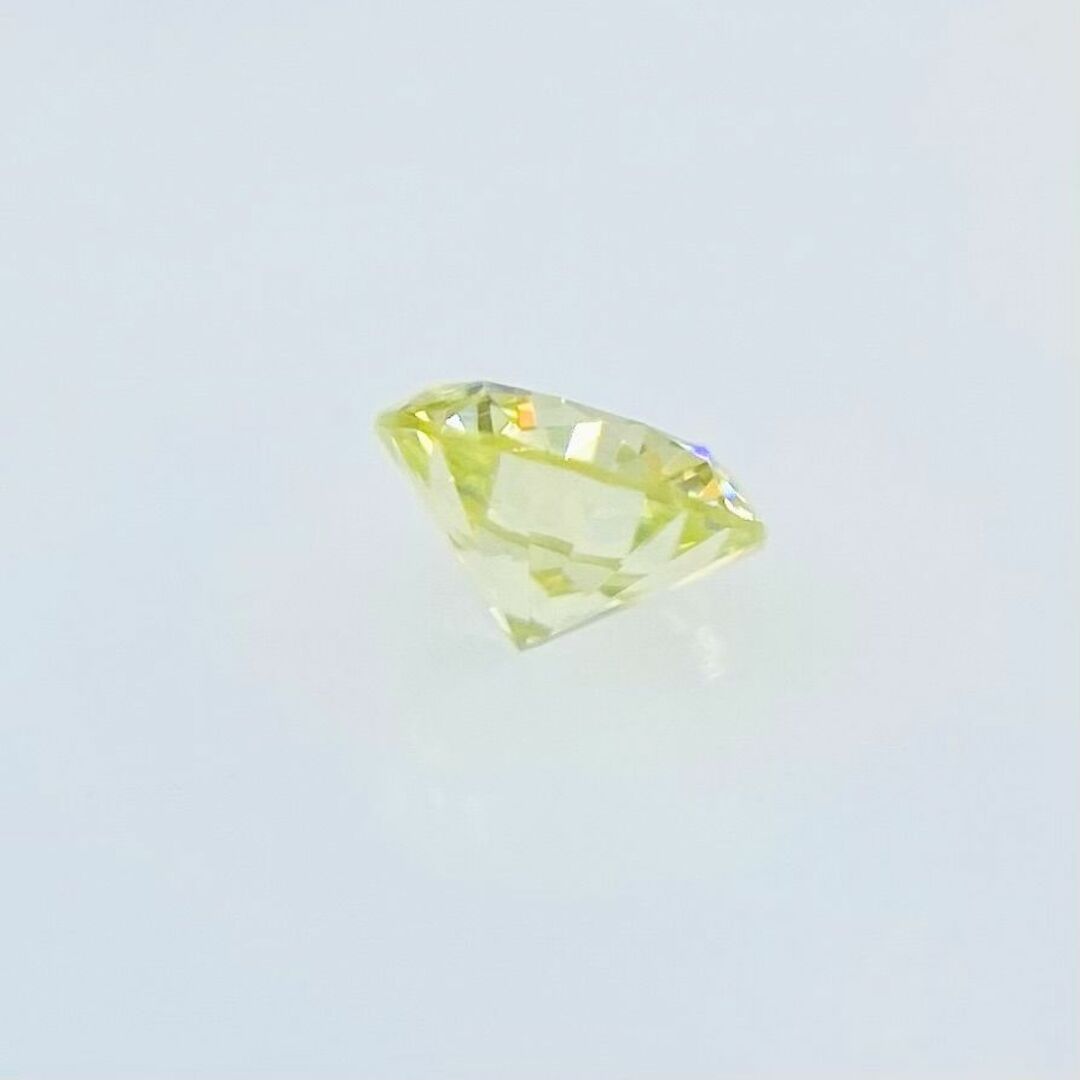 FANCY LIGHT YELLOW GREEN 0.090ct RDナチュラルクラリティ