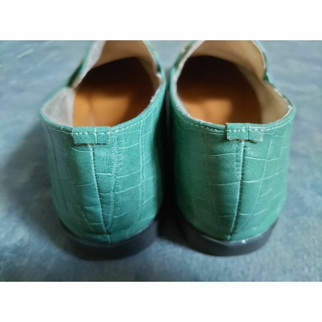 美品【パンプス】エメラルドグリーン レディースの靴/シューズ(ハイヒール/パンプス)の商品写真