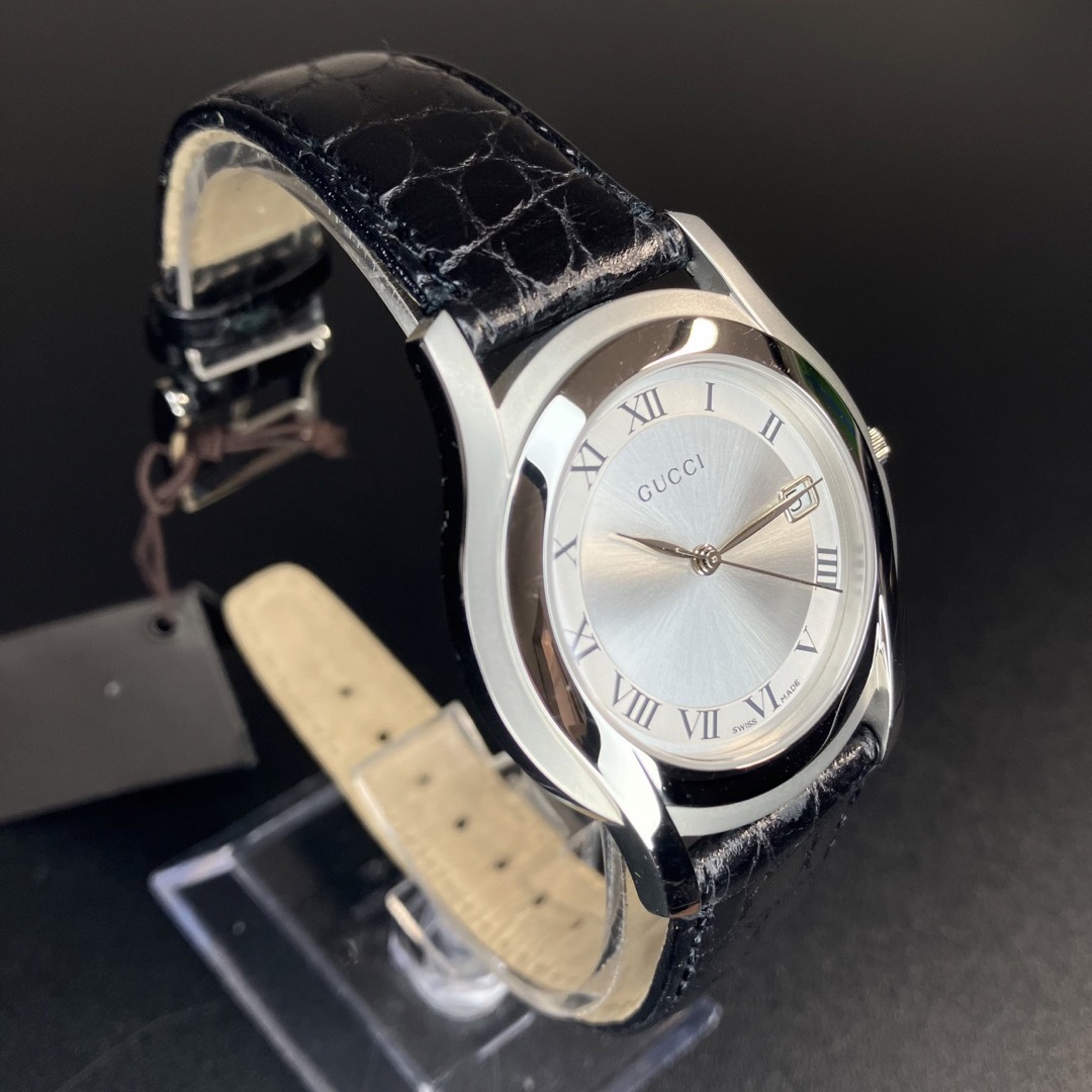 Gucci(グッチ)の【未使用 可動品】 グッチ 5500M 腕時計 レザー メンズ ブラック 正規品 メンズの時計(腕時計(アナログ))の商品写真