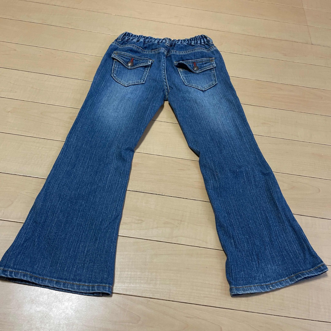 AEON(イオン)のトップバリュー　ブーツカットデニム　120 キッズ/ベビー/マタニティのキッズ服男の子用(90cm~)(パンツ/スパッツ)の商品写真