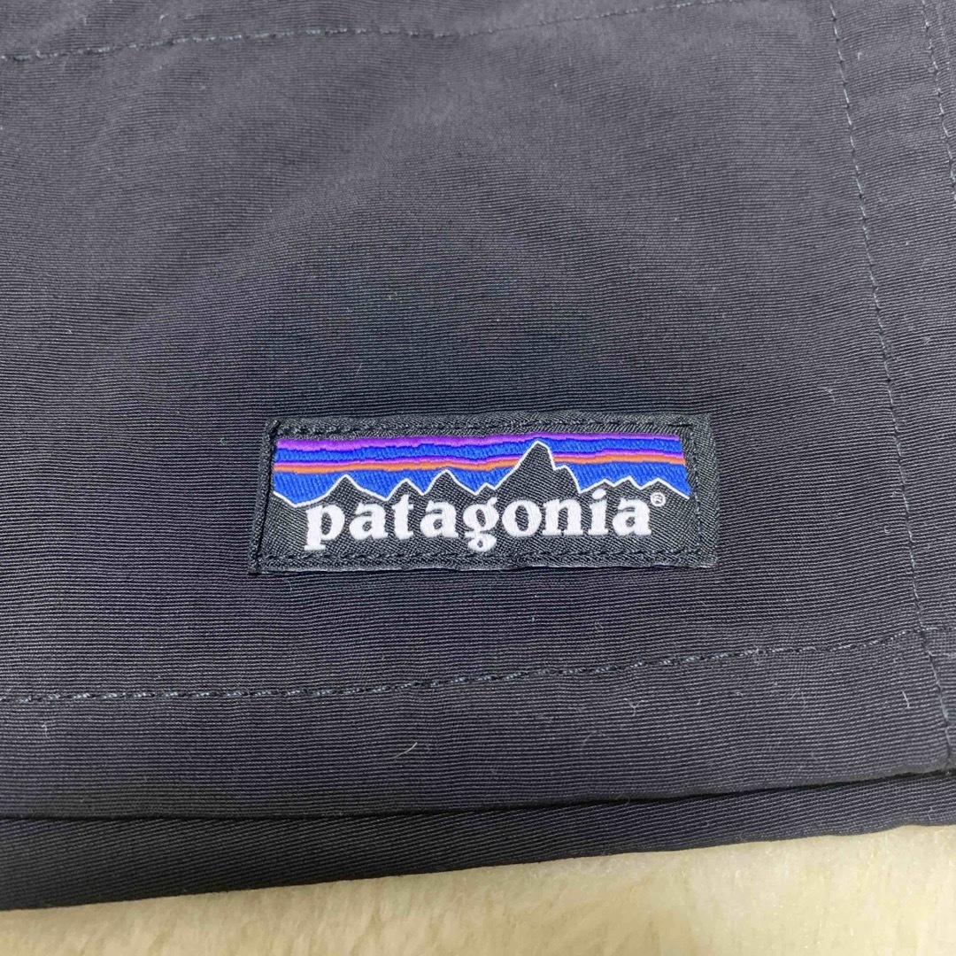 patagonia(パタゴニア)の最新23 パタゴニア メンズ バギーズロング 7インチ 新品未使用品 Black メンズのパンツ(ショートパンツ)の商品写真