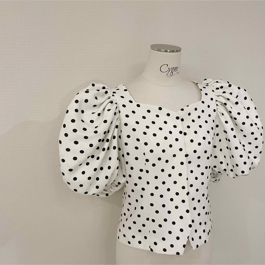 ☆ 新品未使用 cygne シーニュ バルーンギャザーブラウス ドット | www