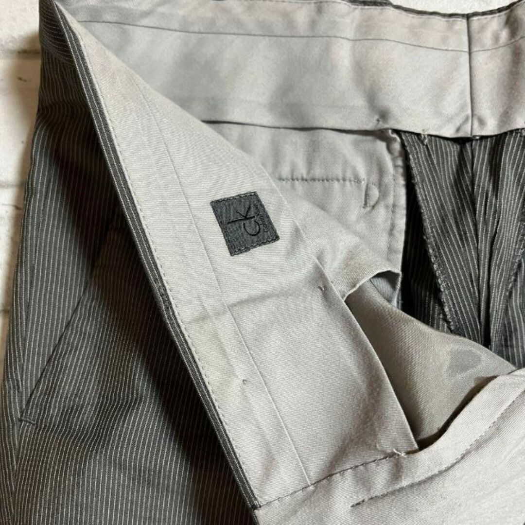 Calvin Klein(カルバンクライン)の【人気定番】カルバンクライン⭐︎ストライプスラックス　グレー　w31(79cm) メンズのパンツ(スラックス)の商品写真