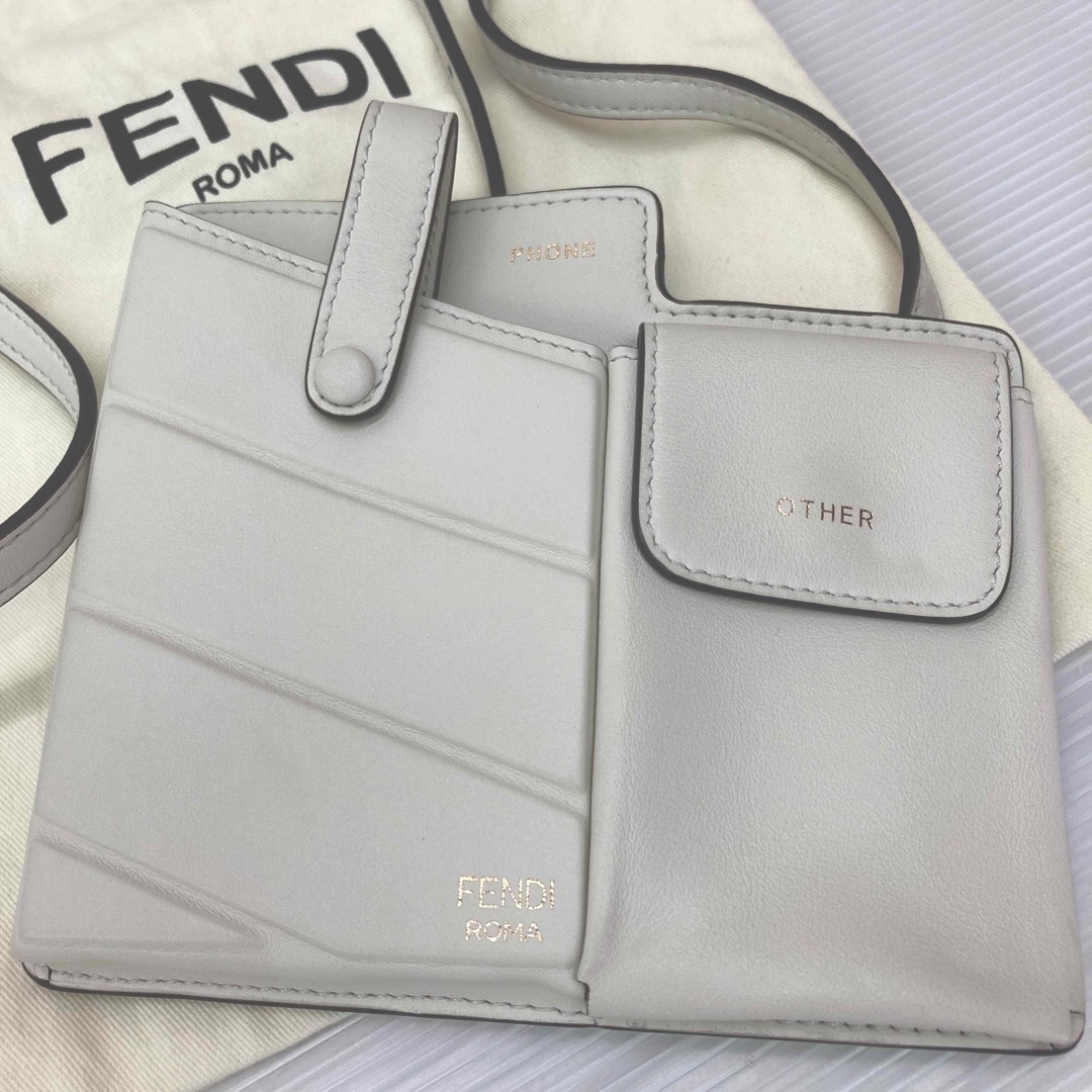 ◇大人気◇フェンディ　FENDI  スマホケース　スマホショルダーおしゃれショルダー