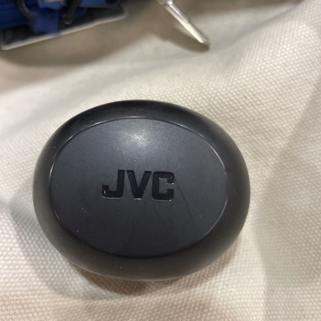 JVCイヤホンケースのみ スマホ/家電/カメラのオーディオ機器(ヘッドフォン/イヤフォン)の商品写真