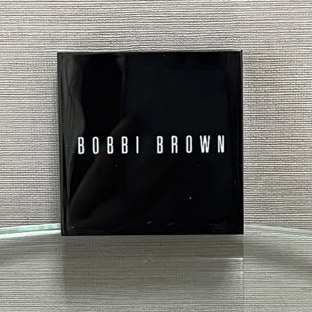 BOBBI BROWN(ボビイブラウン)のボビイブラウン ブライトニング ブリック 05 パステルピンク フェイスパウダー コスメ/美容のベースメイク/化粧品(チーク)の商品写真