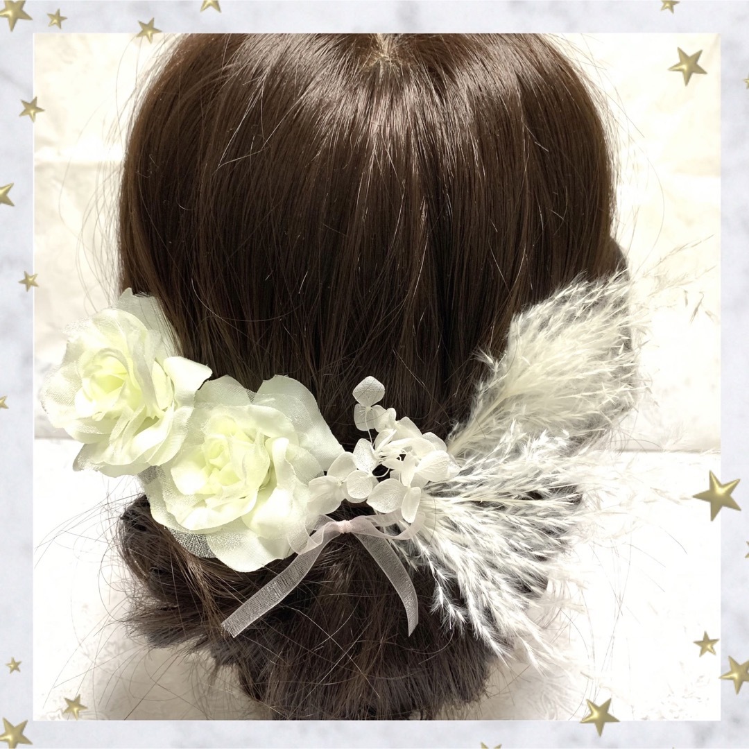 ②ホワイトフラワー ❤︎ バラ ❤︎ 髪飾り ❤︎ Uピン 8本セット ハンドメイドのアクセサリー(ヘアアクセサリー)の商品写真